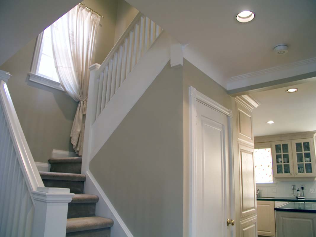 How Drywall Repairs Affect the Final Finish of Interior Paint Projects