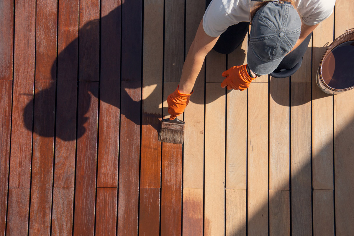 How Professional Painters Approach Painting a Deck