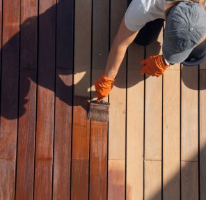 How Professional Painters Approach Painting a Deck