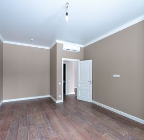 How to Protect Freshly Painted Surfaces When Moving Furniture